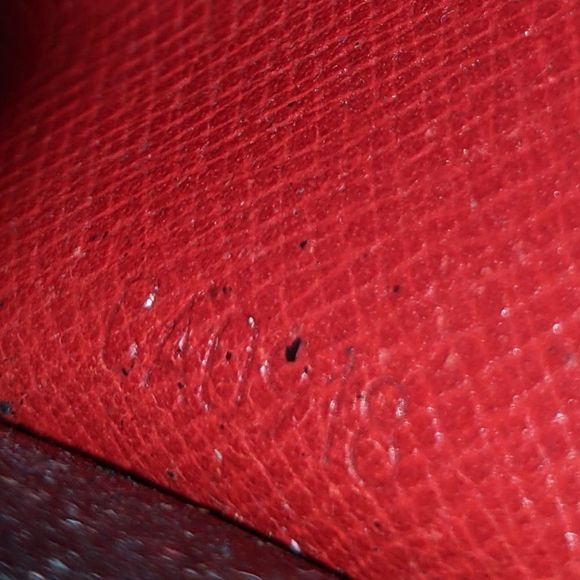 Louis Vuitton Epi Key Holder/Wallet #740💥PRICE DROP💥 - Picture 6 of 6